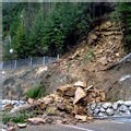 Eboulement de terrain le 3 mars 2007 sur une route menant au tunnel du Mont-Blanc, côté français