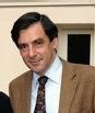 Fillon réélu au premier tour